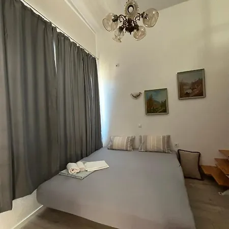 M Apartman *